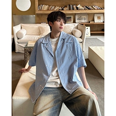 蓝色