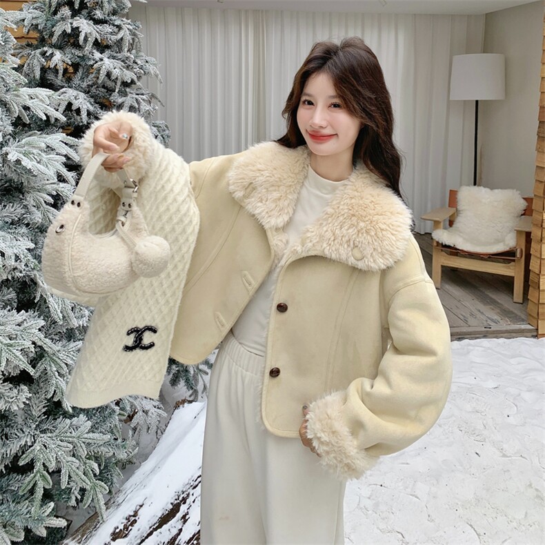 新款！冬装两面穿皮毛一体外套2C133-8989-P215-K318，女装皮草，2C133