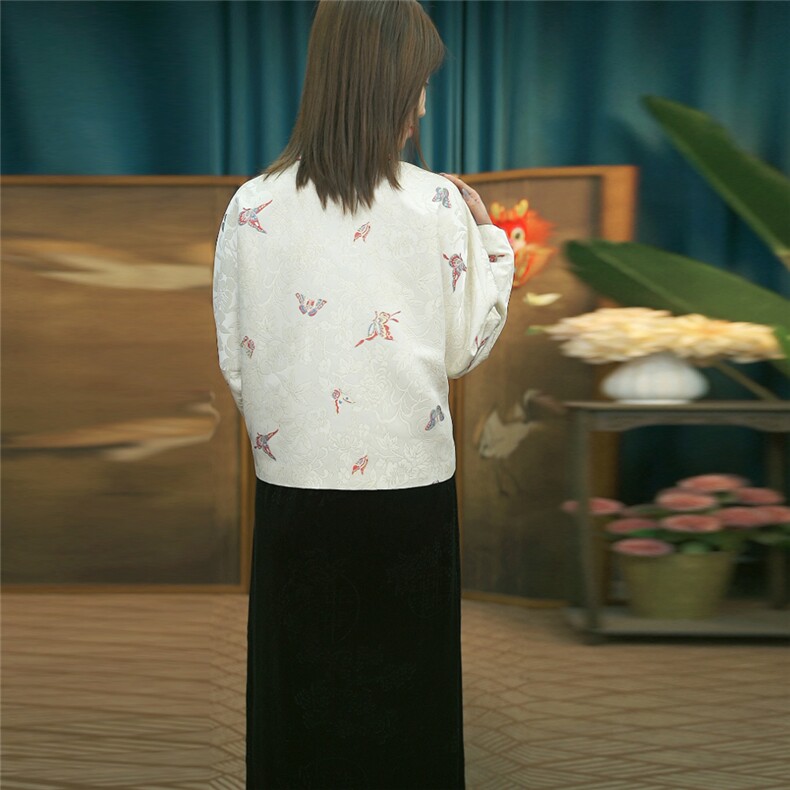 现货2024春季新款简约刺绣盘扣衬衫新中式穿搭上衣B014,女装衬衫,非你不可新中式