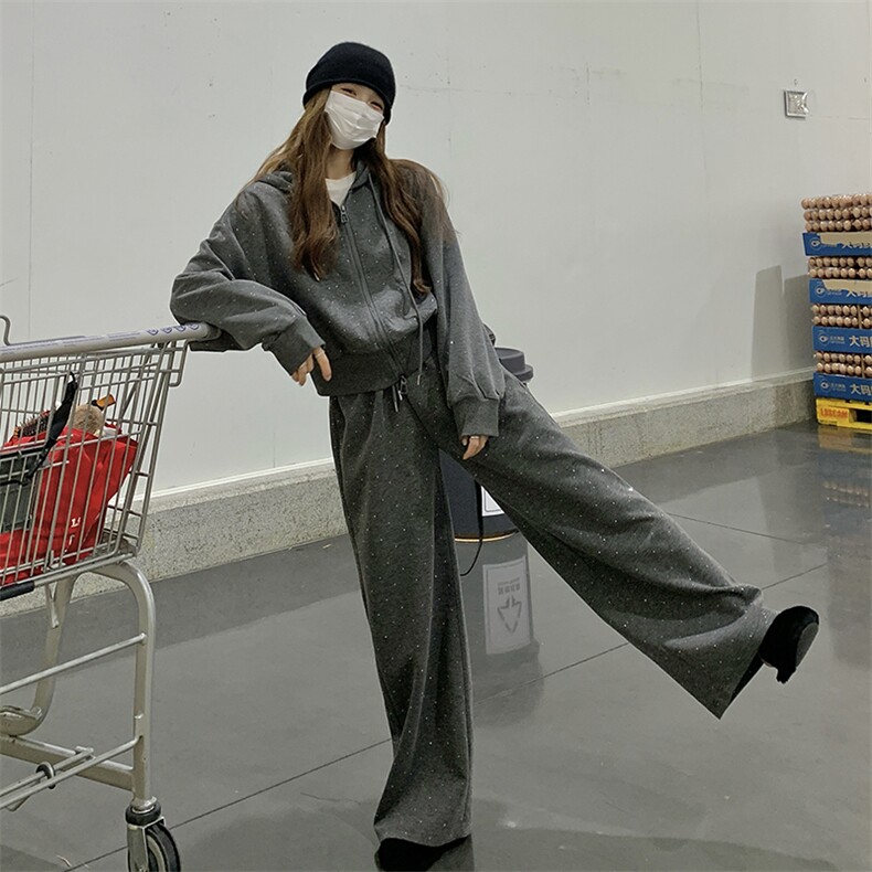 烫钻灰色连帽休闲运动套装女秋季卫衣两件套时髦盐系减龄又a又飒,女装套装/套裙,帛锦泉