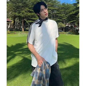 抖音得物高品质二开240克宽松纯棉美式潮牌三条杠织带短袖T恤图片