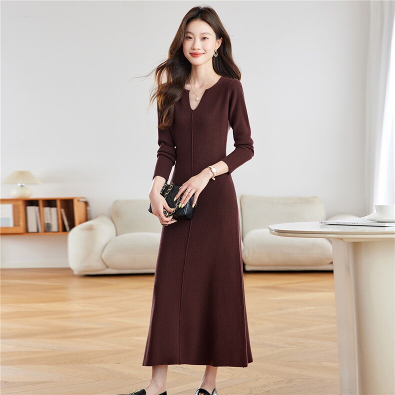 秋装新款2025长款针织修身显瘦毛衣打底过膝连衣裙女,女装连衣裙,时尚风爆