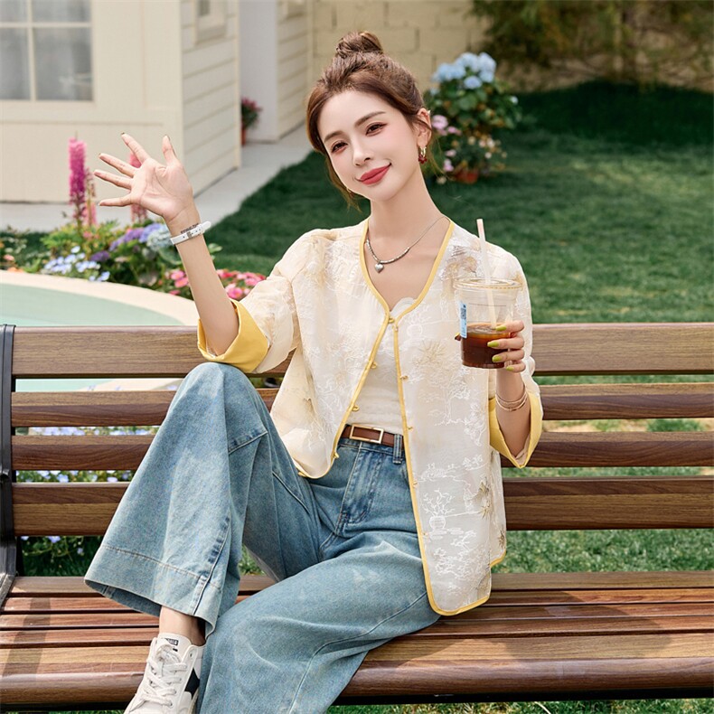 2025年女装夏季新款休闲刺绣新中式防晒衣外套,女装短外套,靓星雨