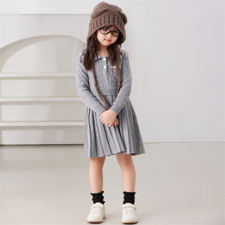 时尚女童秋冬百搭翻领长袖百褶连衣裙甜美可爱舒适保暖，童装连衣裙，伊美侕