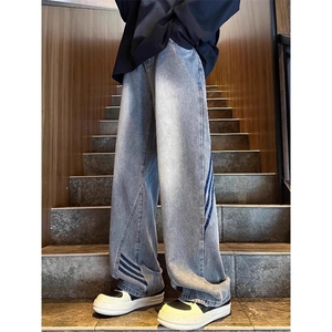 复古蓝牛仔裤男款美式高街秋季裤子直筒宽松2024新款休闲长裤,牛仔大衣搭配短靴图片