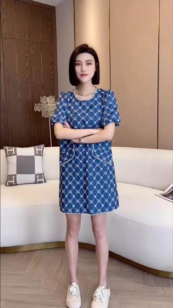 重工刺绣牛仔连衣裙，女装连衣裙，时代公主