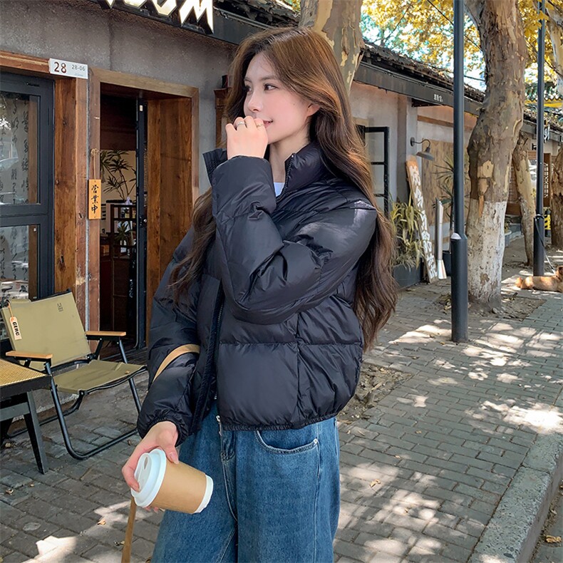 时尚欧货连帽羽绒服女2024新款小个子宽松减龄白鸭绒面包服短外套,女装羽绒服,浙宝281