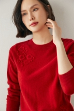2024年秋冬季35%羊绒刺绣花瓣打底羊绒衫，女装羊绒衫，绒创羊绒