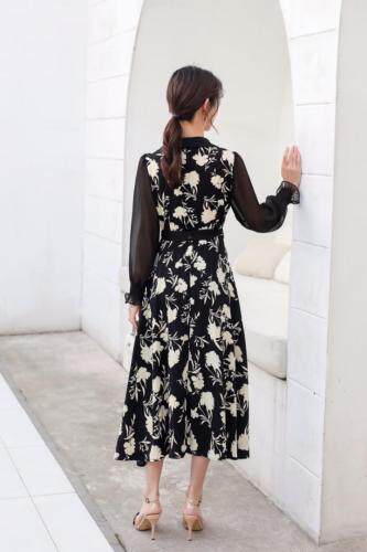 夏季新款雪纺连衣裙，女装连衣裙，裳之恋语