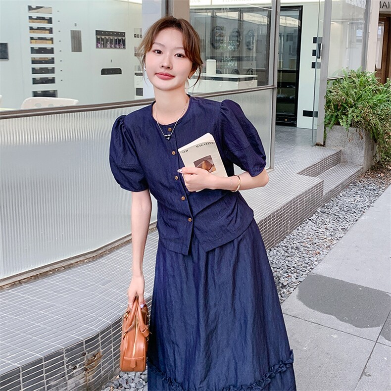 设计感蓝色上衣套装裙女2025春秋季新款宽松休闲衬衣半身裙两件套,女装套装/套裙,浙宝220A