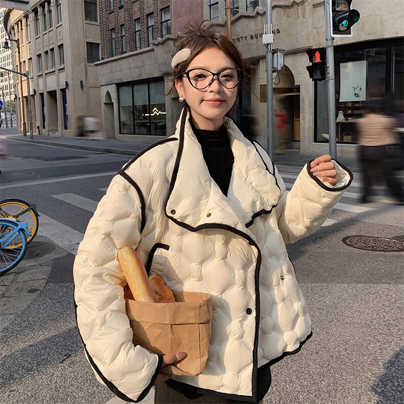 白色独特超好看小香风羽绒服女2025冬季新款高端洋气条纹白鸭绒服图片