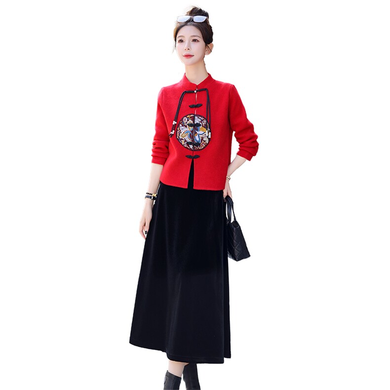 《现货春装新品》盘口流苏时尚针织两件套套裙,女装套装/套裙,歌伊格美