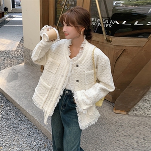 气质感短款白色小香风外套女春秋超火好看轻奢风高级小众夹克上衣图片