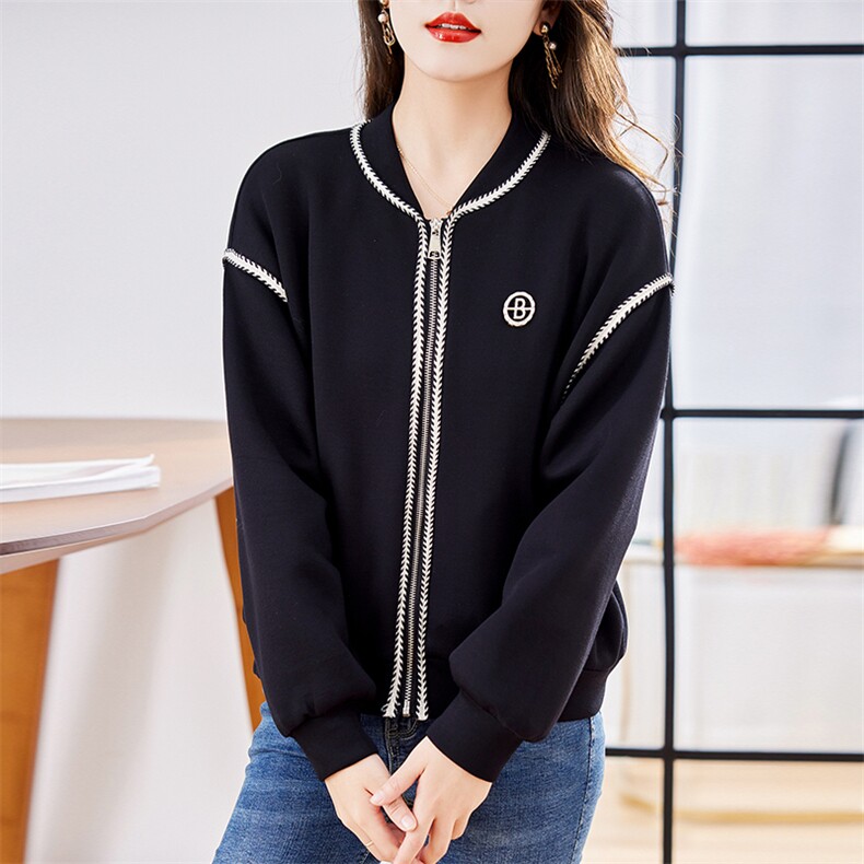 2024年春秋季黑色棒球服外套女小个子新款洋气小众独特别致上衣,女装短外套,美沁