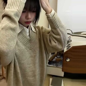 深灰色假两件针织衫男秋冬老钱风穿搭毛衣慵懒高级感V领长袖上衣图片