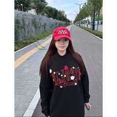 黑色