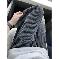 灰色