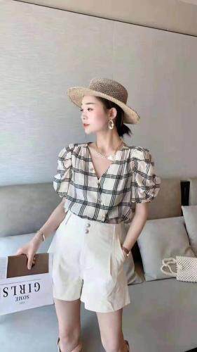 现货：夏季新款，格子V领小衫，女装，花之妖影