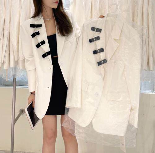 自带流量款，其它，依挺好