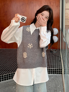 时尚设计感立体花朵针织马甲套装女2025春季小个子气质衬衫两件套图片