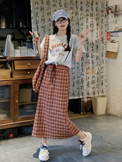 韩系减龄红格子套装裙女夏2025新款字母印花t恤半身格子裙两件套，女装套装/套裙，浙宝220