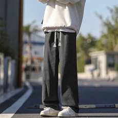 深灰色