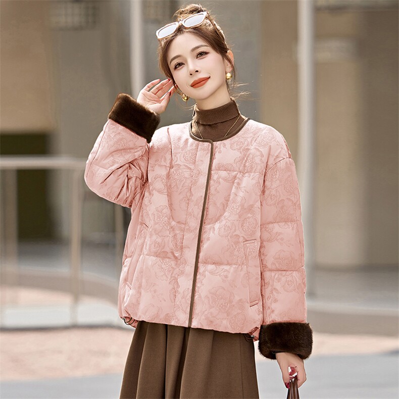 高端设计感立领拼接羽绒服女2025年冬季新款小个子白鸭绒短款,女装羽绒服,沁沁公主