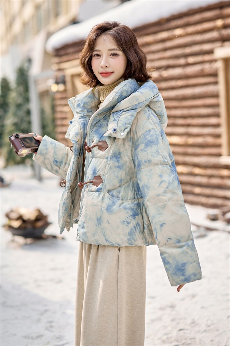 独特超好看扎染印花短款羽绒服女2024冬季新款时尚保暖白鸭绒外套,女装羽绒服,润尚靓点