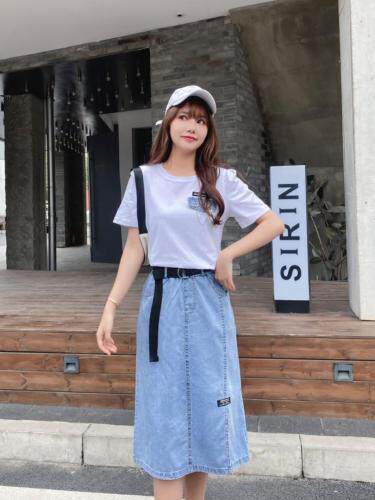 现货夏季爆版两件套牛仔套装火爆中，女装职业装，金地雪