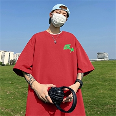 酒红色