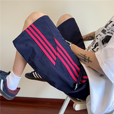 藏青色
