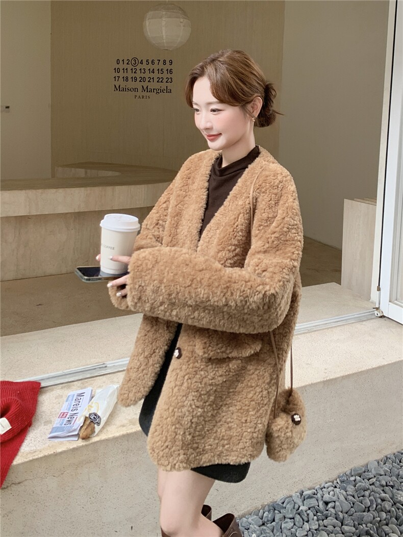 咖色美拉德复古V领羊羔毛外套女2025冬慵懒风保暖加厚毛绒绒上衣,女装短外套,浙宝210（原浙宝191）