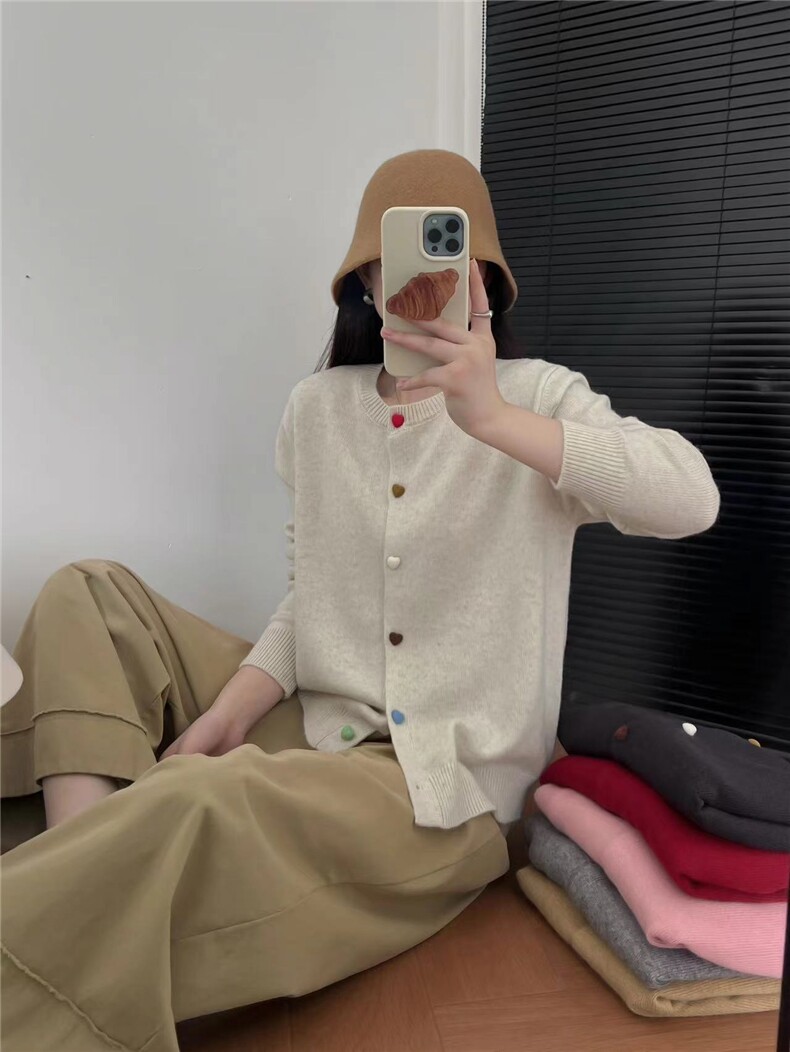 时尚百搭爱心扣羊毛针织开衫女宽松显瘦休闲简约外套,女装羊毛衫,暖烁羊绒