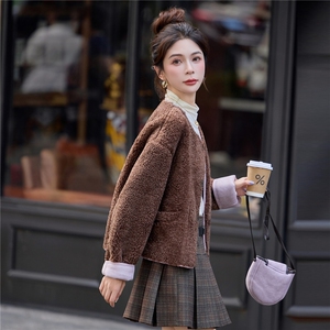 小香风外套女2025秋冬新款小个子巨好看的短款两面穿加绒皮毛一体图片