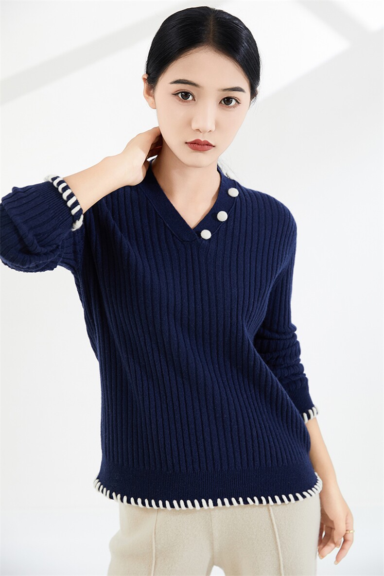 鄂家同款纯山山女宽松勾边v领抽条套头打底针织衫,女装羊毛衫,奢优羊绒