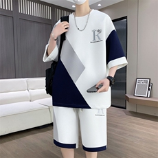 白色