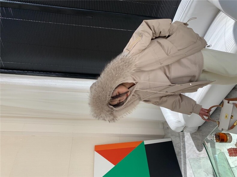 热卖冬新款羽绒服，女装羽绒服，卡希妮(5F)