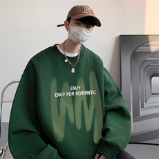墨绿色