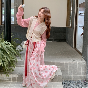 氛围感减龄镂空钩花马甲套装裙女秋2025新款衬衫印花半身裙三件套图片