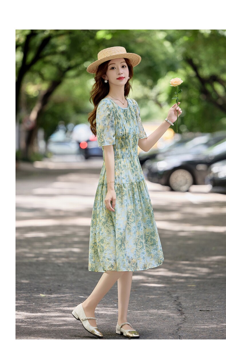 2025年夏季夏季新款高级显瘦碎花收腰连衣裙,女装连衣裙,米莱