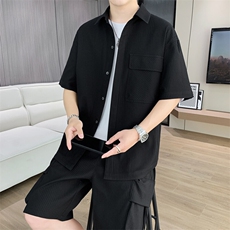 黑色