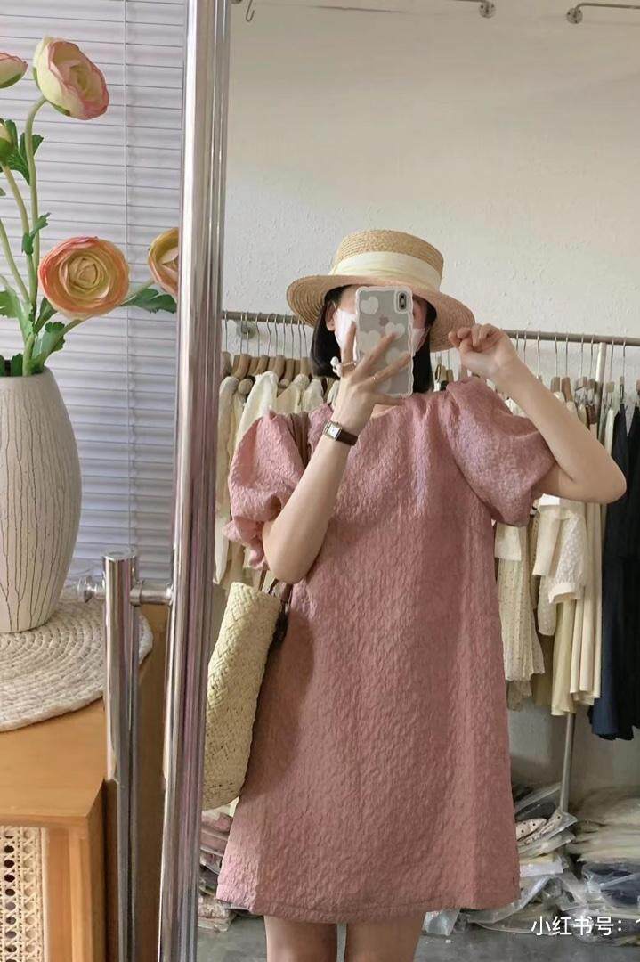 肌理感连衣裙显白，女装连衣裙，欧妮卡蒂蔓