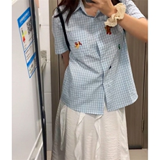 蓝色