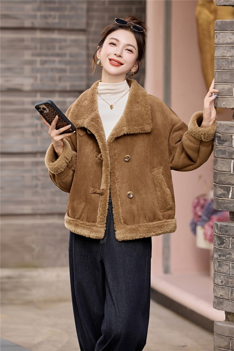 2025年冬季时尚潮流宽松型驼绒通勤,女装羊羔毛/颗粒绒,秀美人生