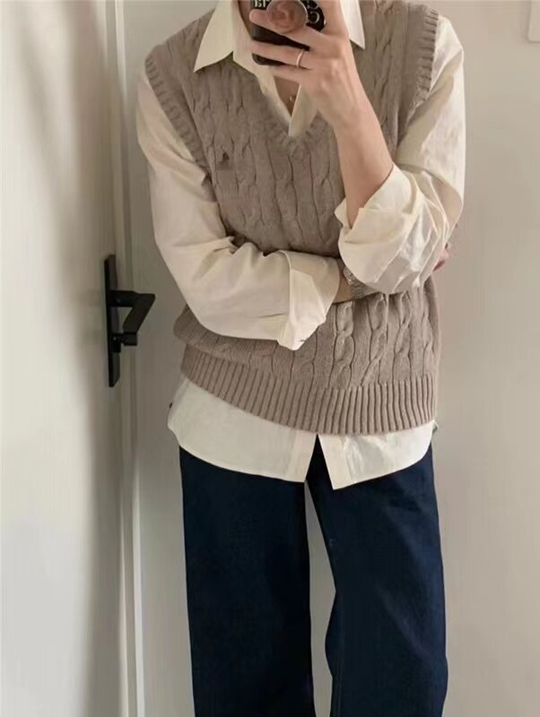针织马甲女背心秋冬新款宽松无袖外搭v领坎肩复古马夹,女装T恤,半城羊绒