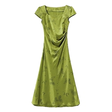 2026夏季新款绿色蝴蝶印花连衣裙方领泡泡袖收腰开叉缎面气质裙，女装连衣裙，艾米