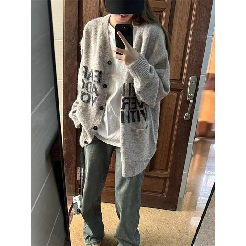 慵懒风软糯毛衣开衫女秋冬美式高级感穿搭字母提花宽松针织外套图片