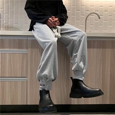 灰色