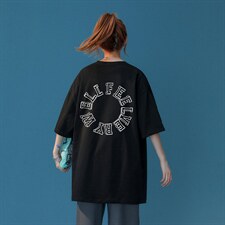 黑色