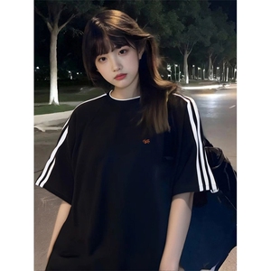 抖音得物高品质二开240克宽松纯棉美式潮牌三条杠织带短袖T恤图片